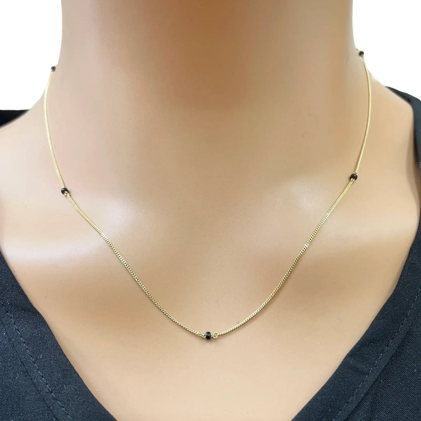 18ct Yellow Gold Dainty Mangalsutra Necklace with Five Black Beads & Curb Chain ? 18 Inch Mangalsutra