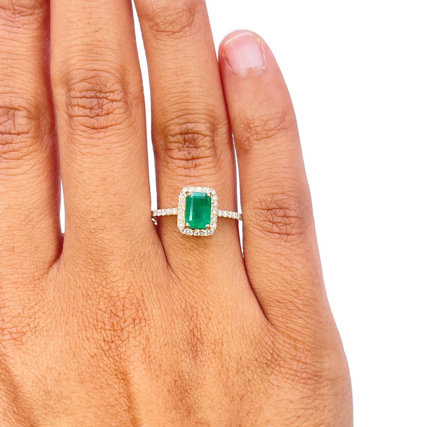 14ct Yellow Gold 4-Claw Natural Emerald & Round Diamond Ring 1.22ct  Diamond Ring