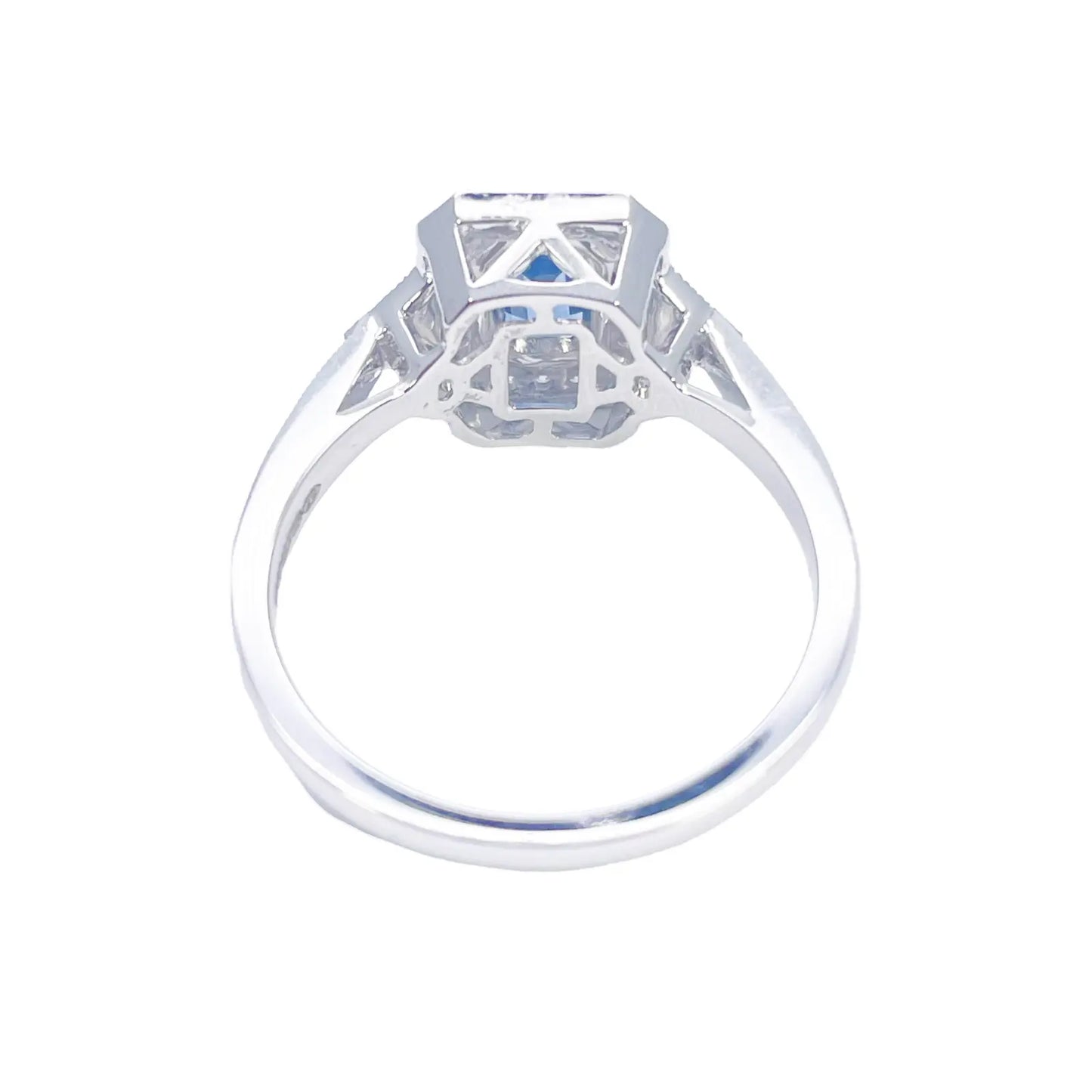 18ct Gold Natural Sapphire Diamond Halo Ring Round & Emerald Cut 0.95ct  Diamond Ring