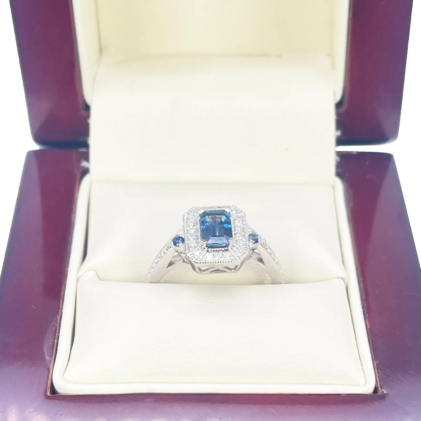 18ct Gold Natural Sapphire Diamond Halo Ring Round & Emerald Cut 0.95ct  Diamond Ring