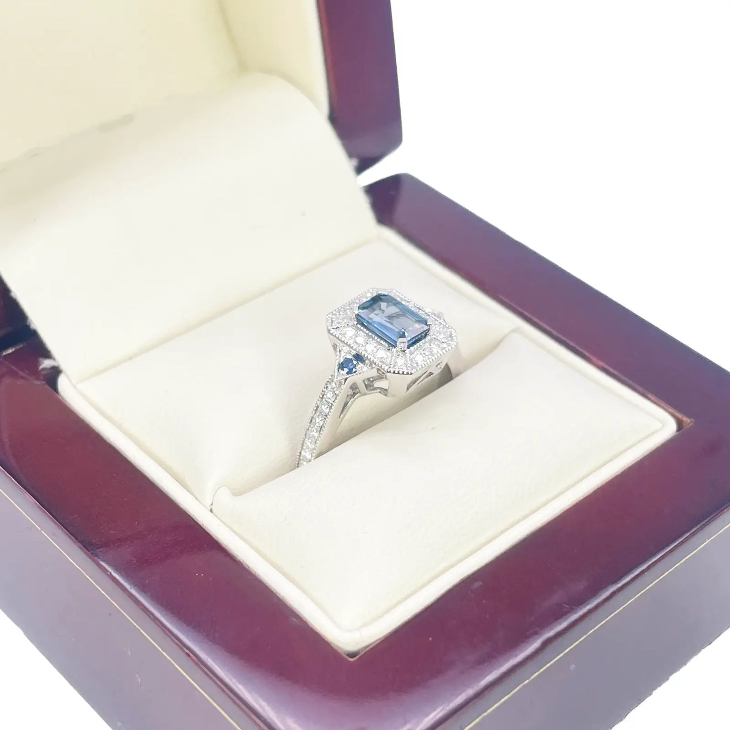 18ct Gold Natural Sapphire Diamond Halo Ring Round & Emerald Cut 0.95ct  Diamond Ring
