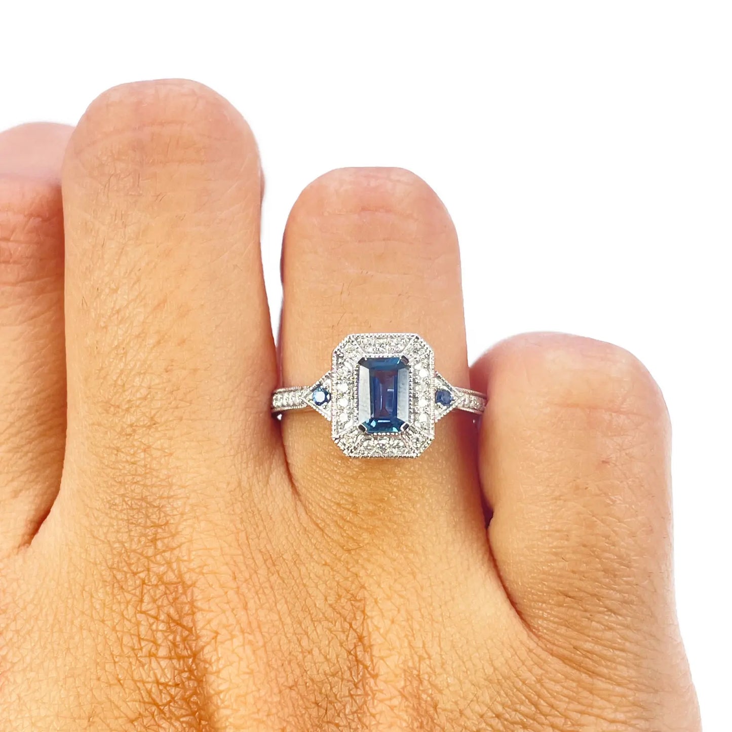 18ct Gold Natural Sapphire Diamond Halo Ring Round & Emerald Cut 0.95ct  Diamond Ring