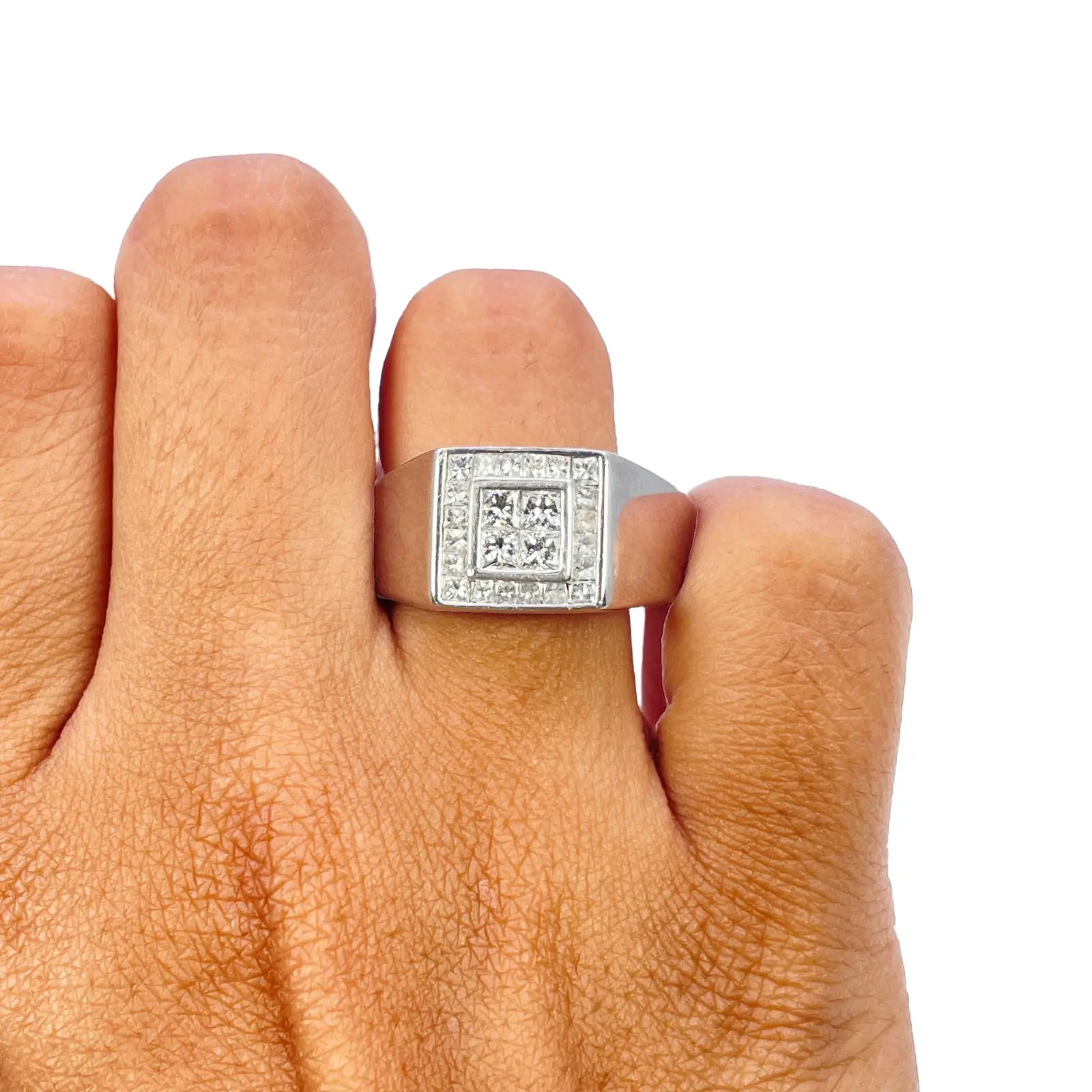 18ct White Gold 1.00ct Natural Diamond Princess Cut Invisible Gents Signet Ring  Diamond Ring