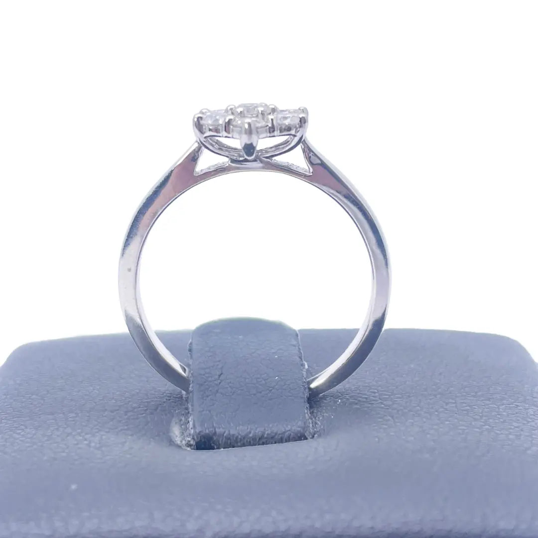 18ct White Gold Diamond Daisy Flower Cluster Ring 0.50ct  Diamond Ring
