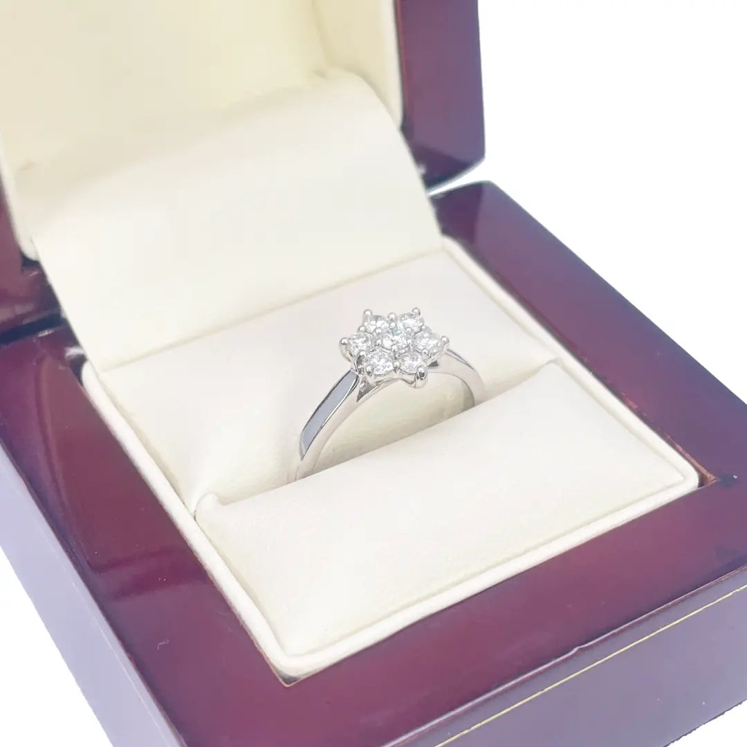 18ct White Gold Diamond Daisy Flower Cluster Ring 0.50ct  Diamond Ring
