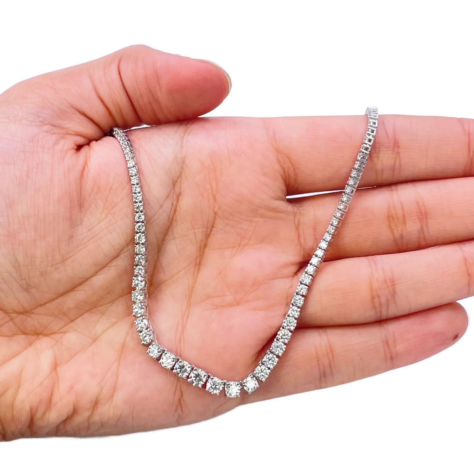 18ct White Gold Graduated Natural Diamond 8.16ct Tennis Necklace 17 Inches 