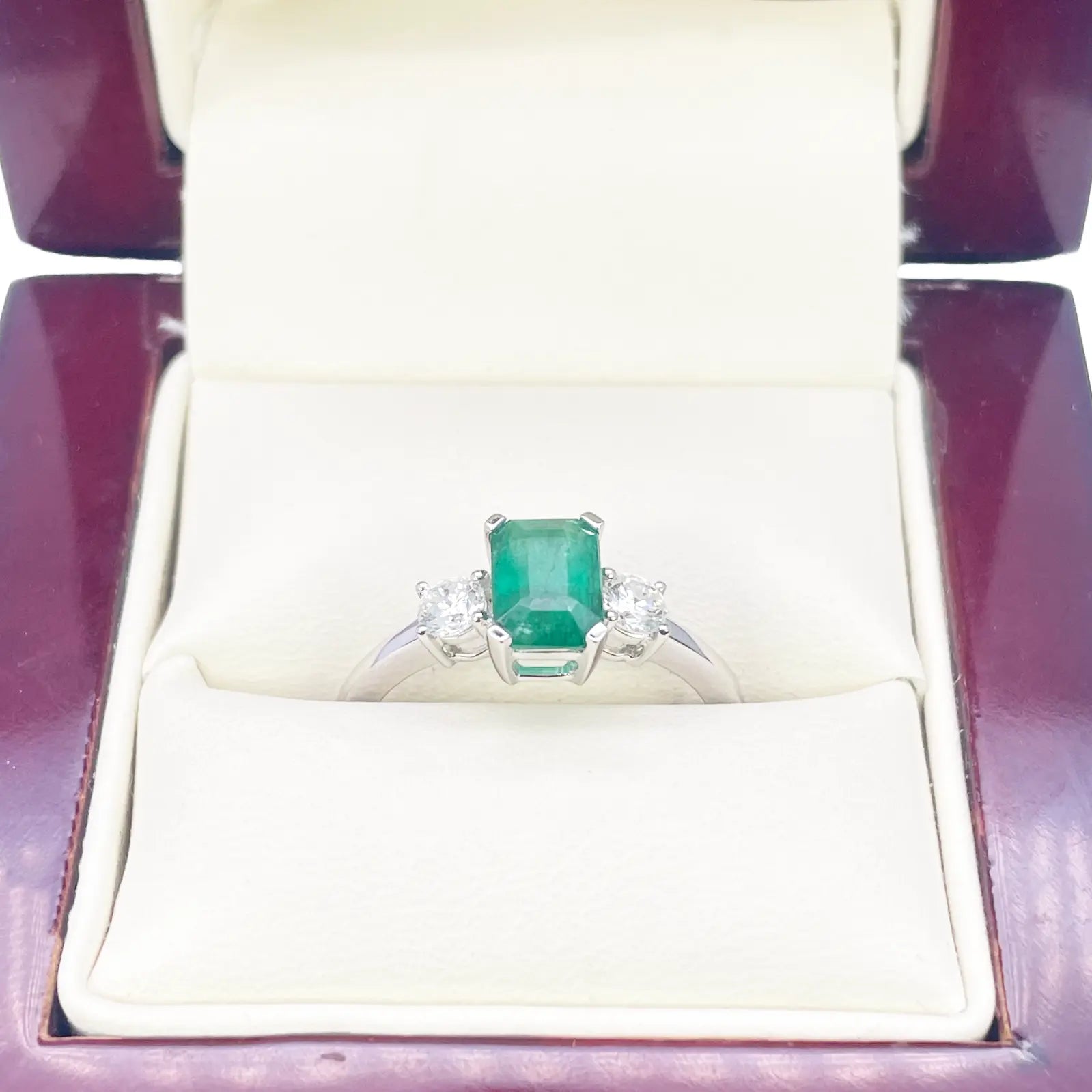 18ct White Gold Natural Emerald Cut Emerald & Round Diamond Trilogy Ring 1.28ct  Diamond Ring