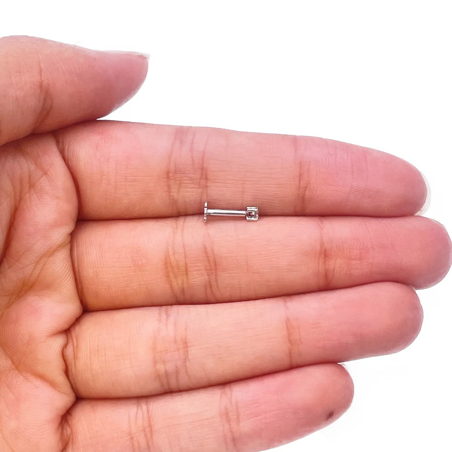 18ct White Or Yellow Gold Princess Diamond Nose Stud Pin 0.03ct 4 claw 2.2mm  Body Piercings