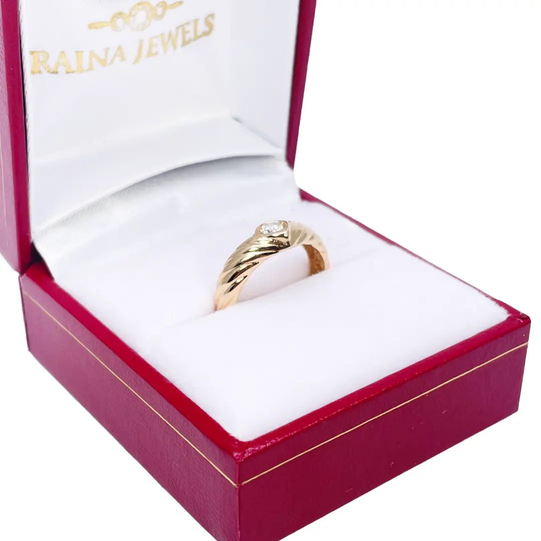 18ct Yellow Gold High Polished Solitaire Diamond Ring 0.10ct  Diamond Ring