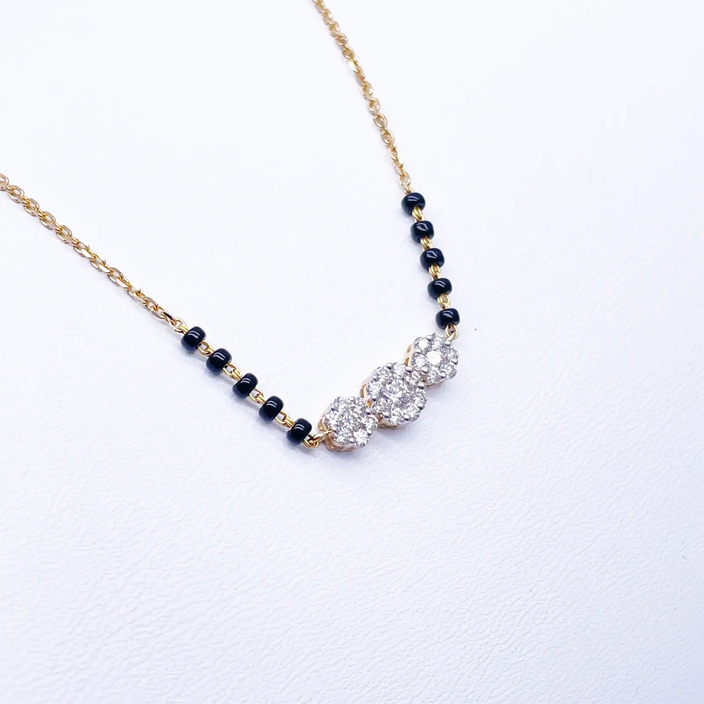 18ct Yellow Gold Natural Diamond 0.57ct Floral Pendant Mangalsutra Necklace Hallmarked  Mangalsutra Chains