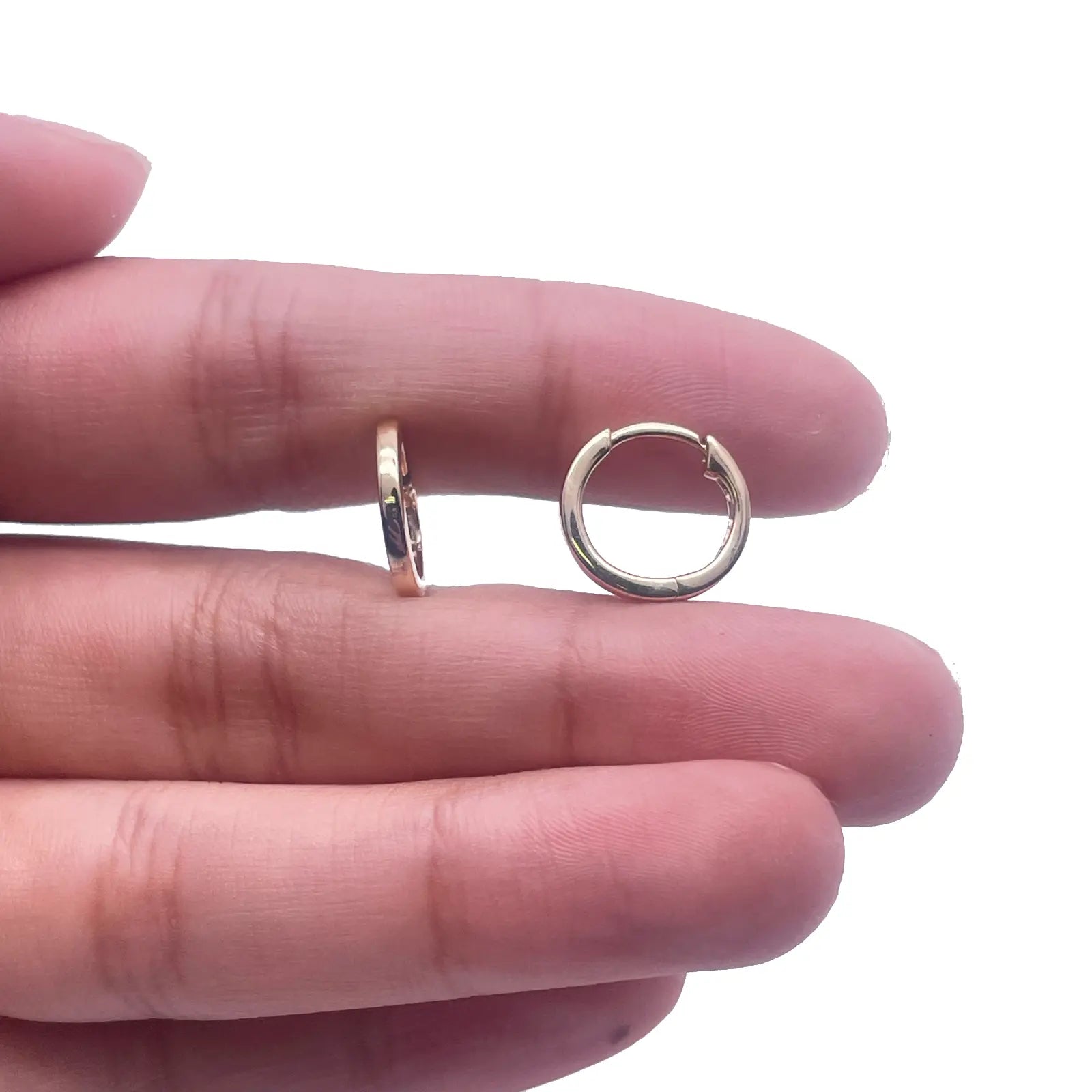 18ct Yellow Gold Pair Of Hoop Huggie Earrings 10mm Diameter 