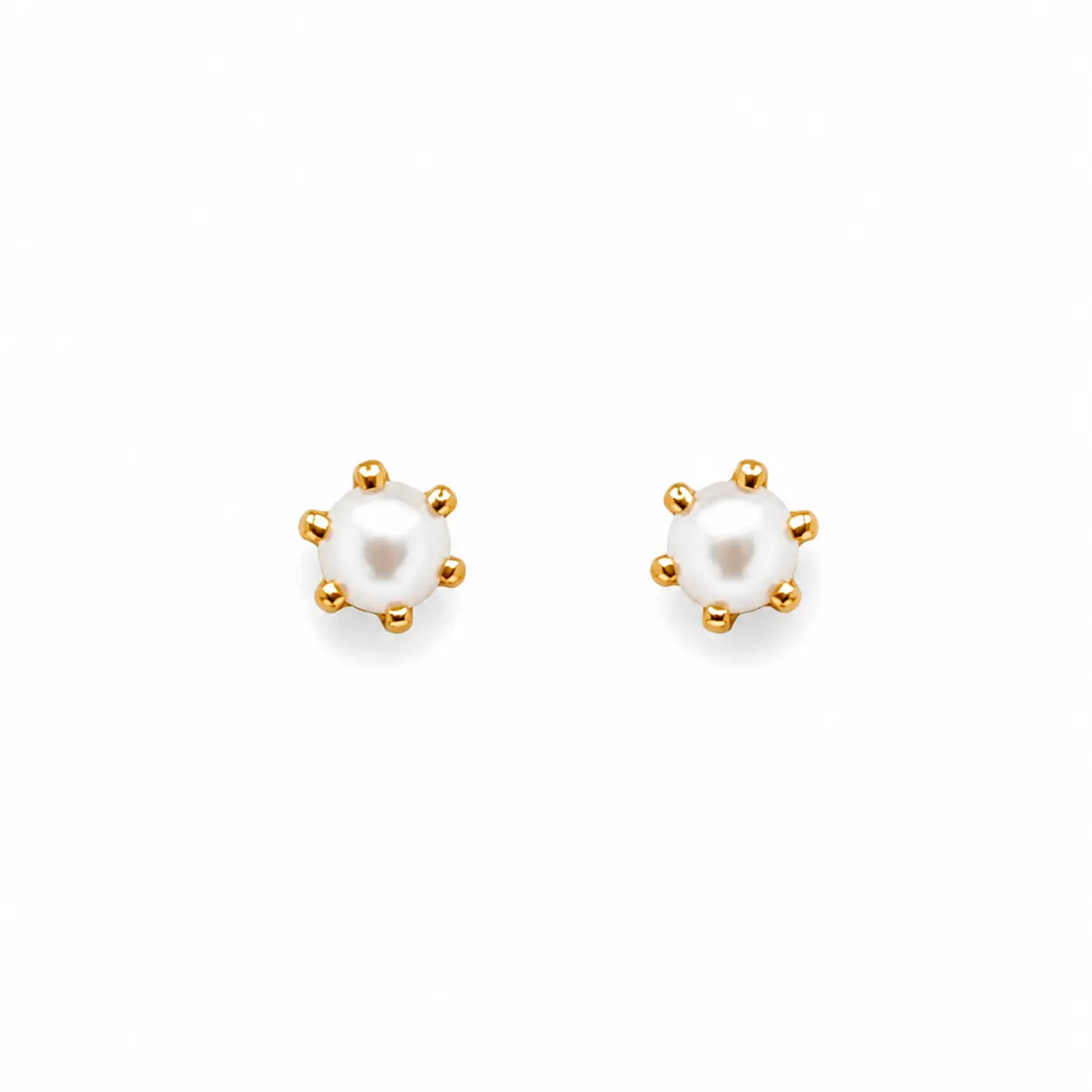 22ct Yellow Gold Children's Freshwater Pearl Claw Stud Earrings 4.1mm  Children's gold earring
