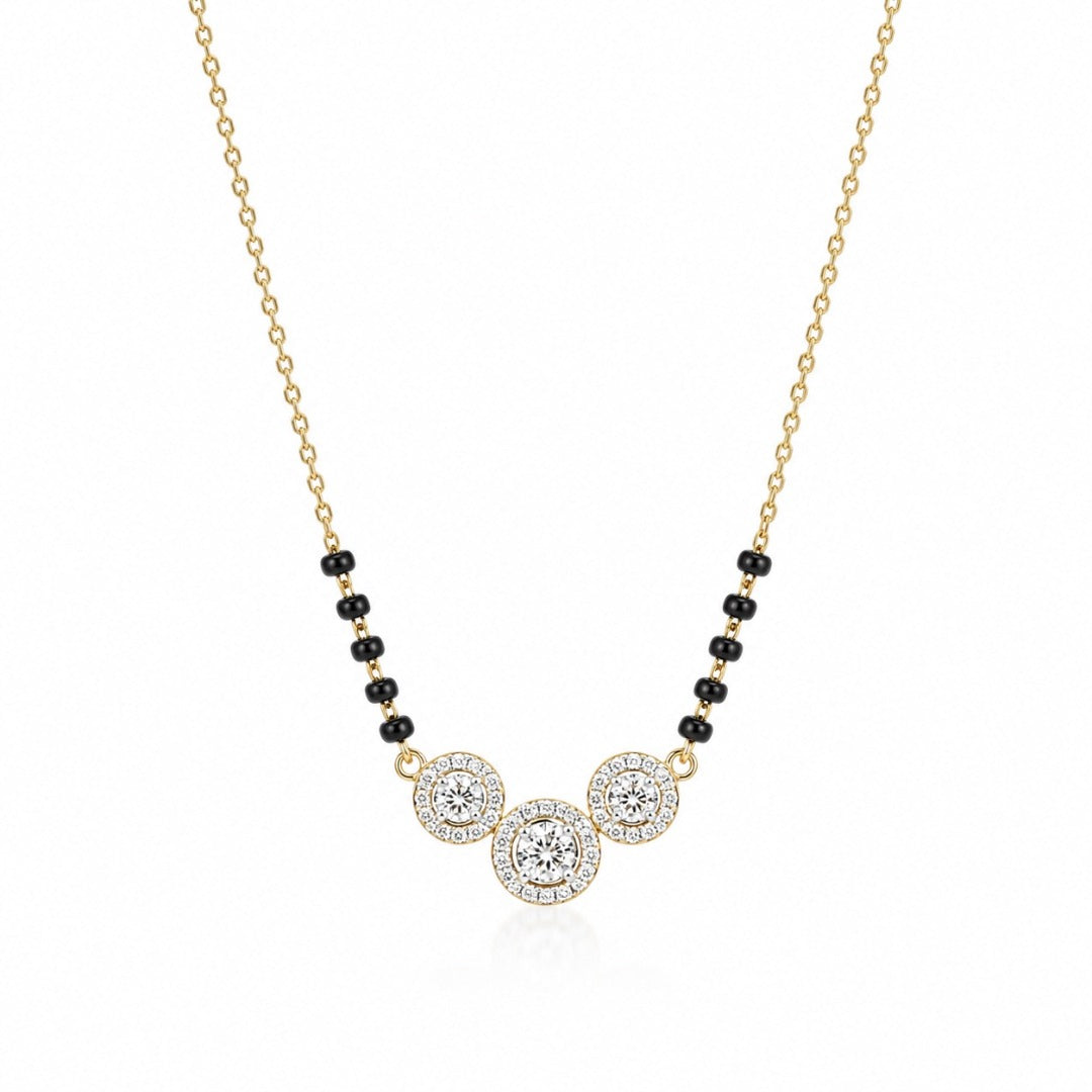 18 Karat Gelbgold Naturdiamant 0.62 Karat Dreifach-Halo-Anhänger Mangalsutra Halskette Punziert