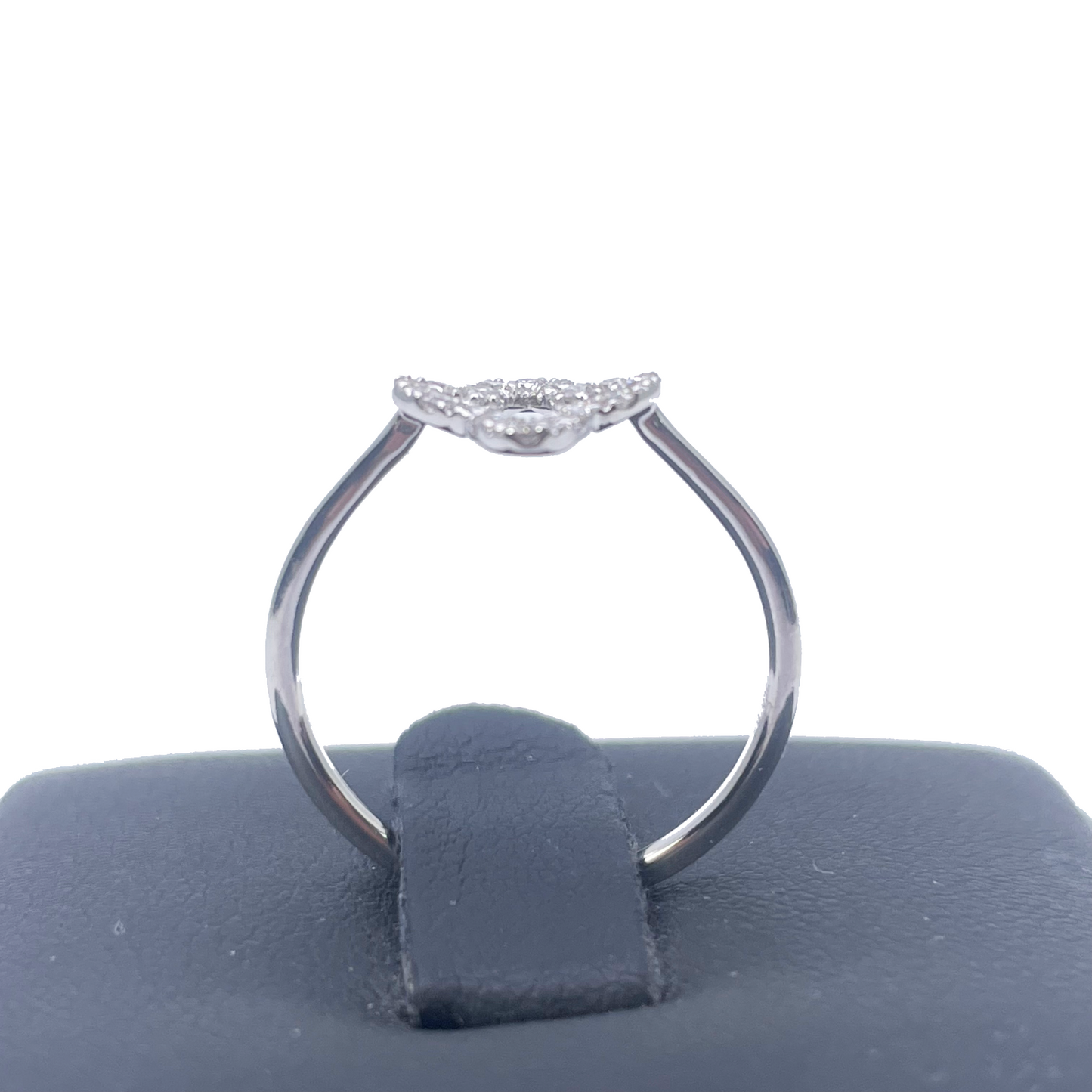 Ring aus 18 Karat Weißgold, Diamanten, Kleeblatt-/Blütenform, 0,19 Karat