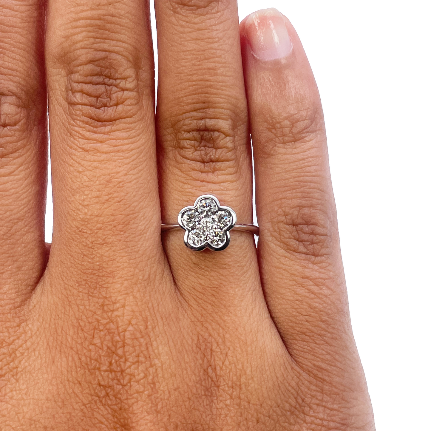 18 Karat Weißgold Eleganter Blumen-Diamantring 0,46ct