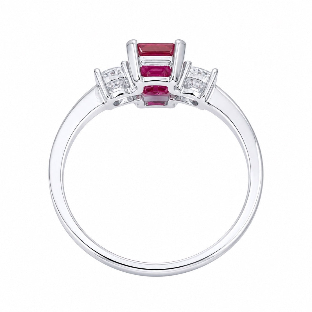18 Karat Weißgold Ring mit natürlichem Smaragdschliff Rubin & runden Diamanten, Trilogie, 1,45 Karat