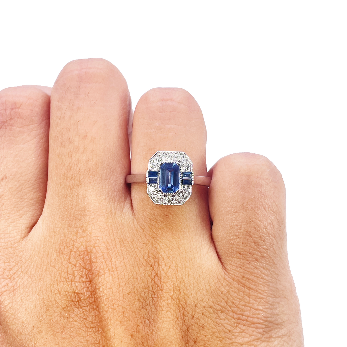 18 Karat Gold Saphir-Diamant-Halo-Ring, rund & Smaragd-Schliff, 1.00 Karat