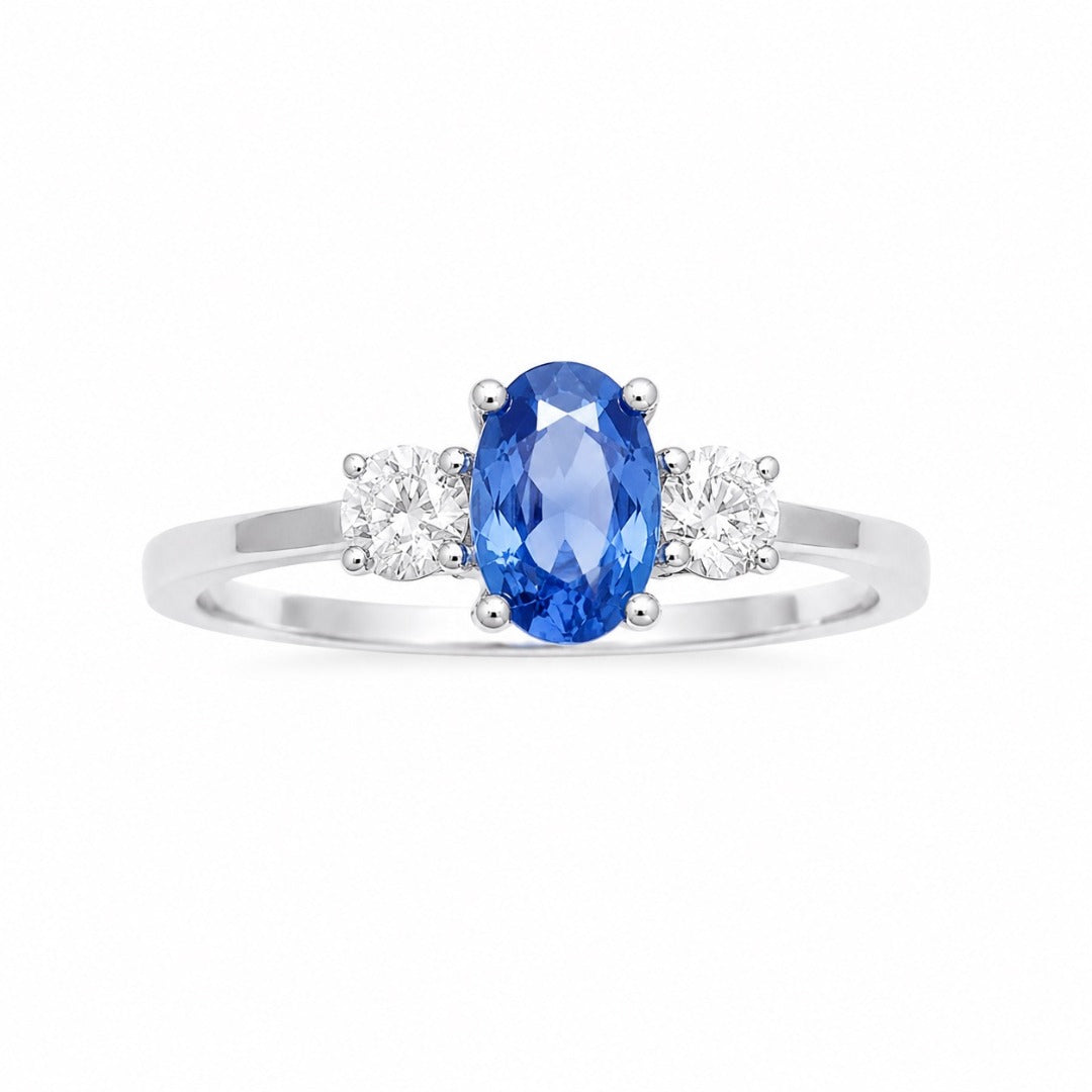 18 Karat Gold Saphir Diamant Ring Drei-Steine Rund & Oval Schliff 0.65 Karat