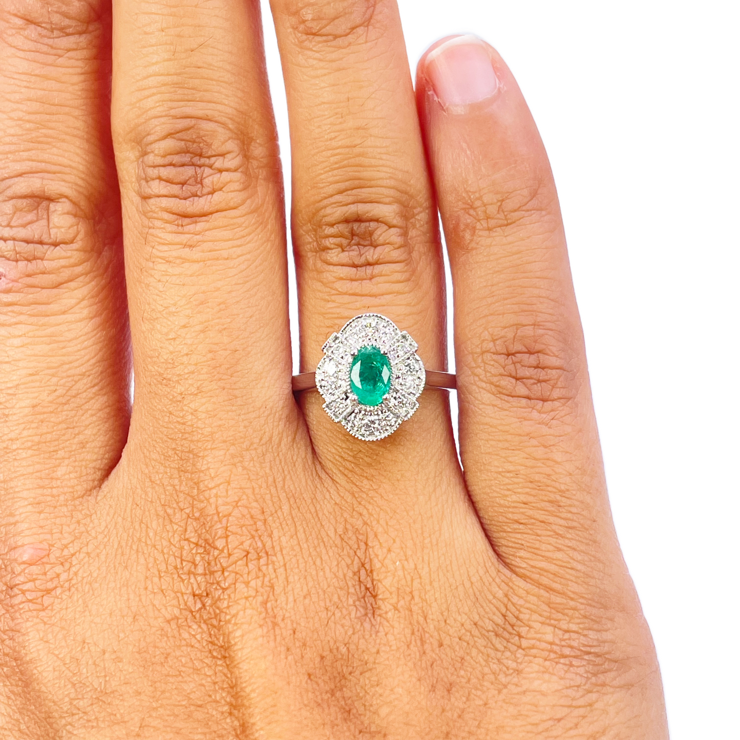 18 Karat Gold Natur Smaragd Diamant Halo Ring Rund & Oval Schliff 0,65 Karat