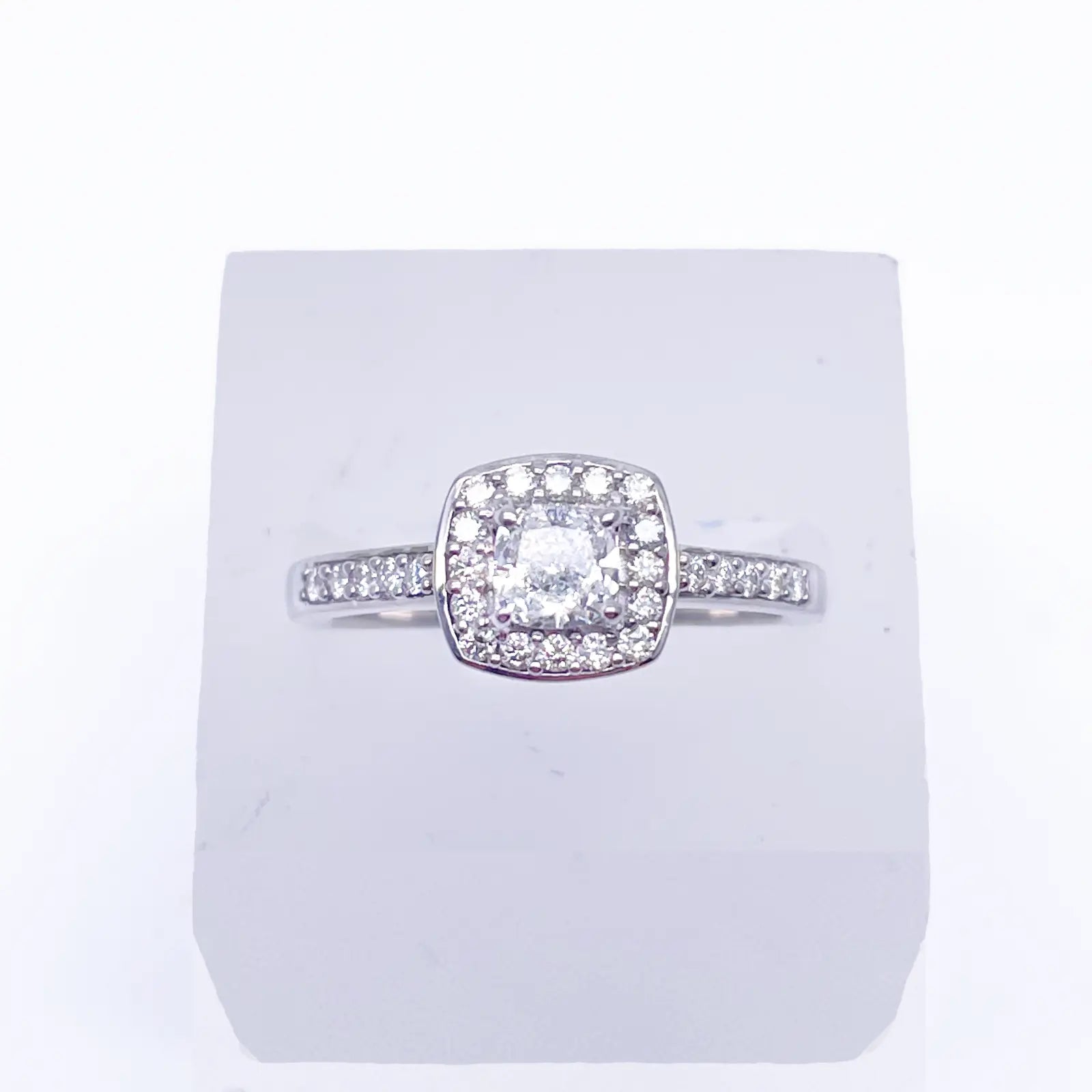 18ct White Gold 4-Claw Cushion Natural Diamond Halo Engagement Ring 0.60ct GIA  Diamond Ring