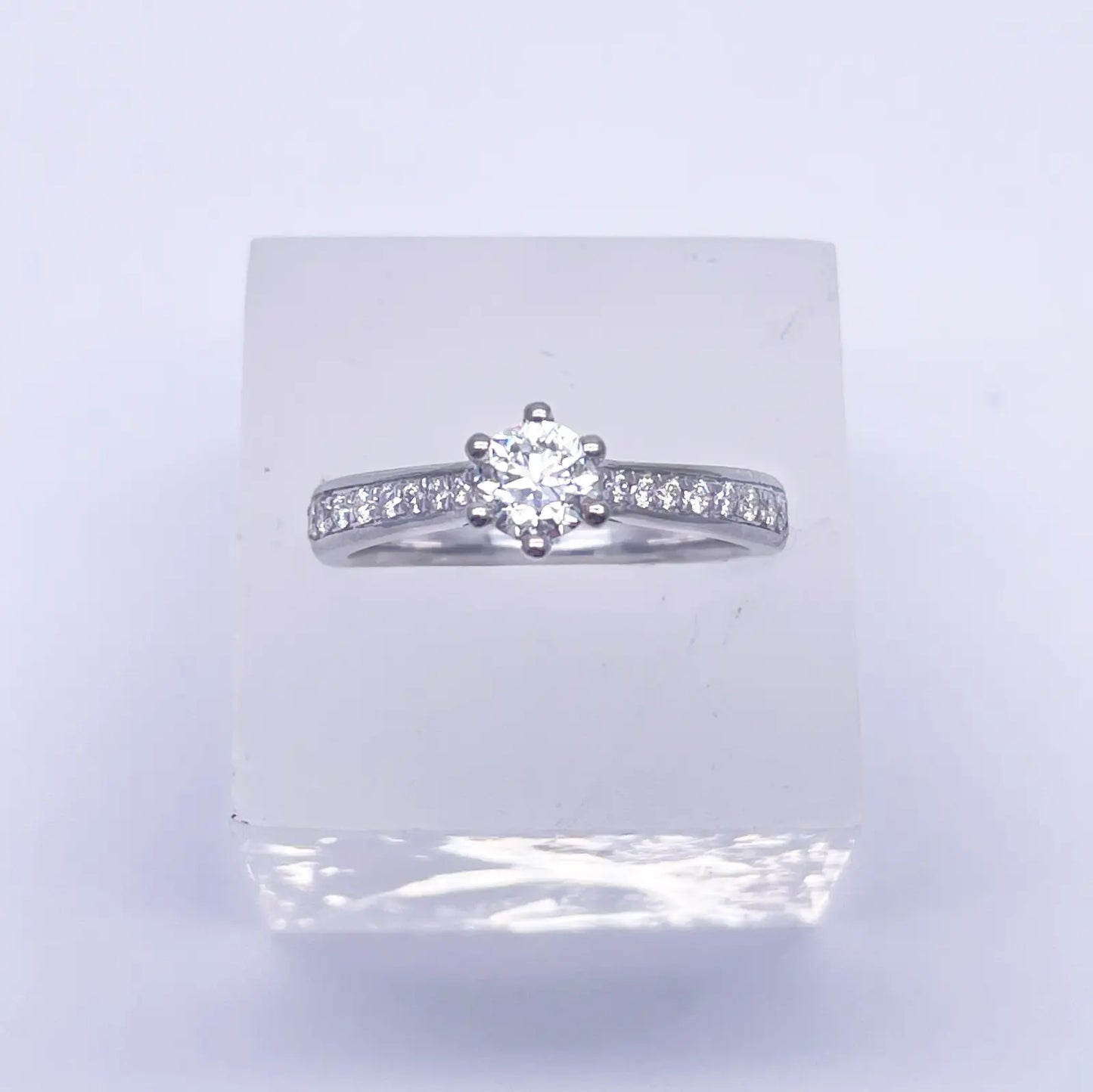 18ct White Gold 6-Claw Solitaire Natural Diamond  Engagement Ring 0.70ct 