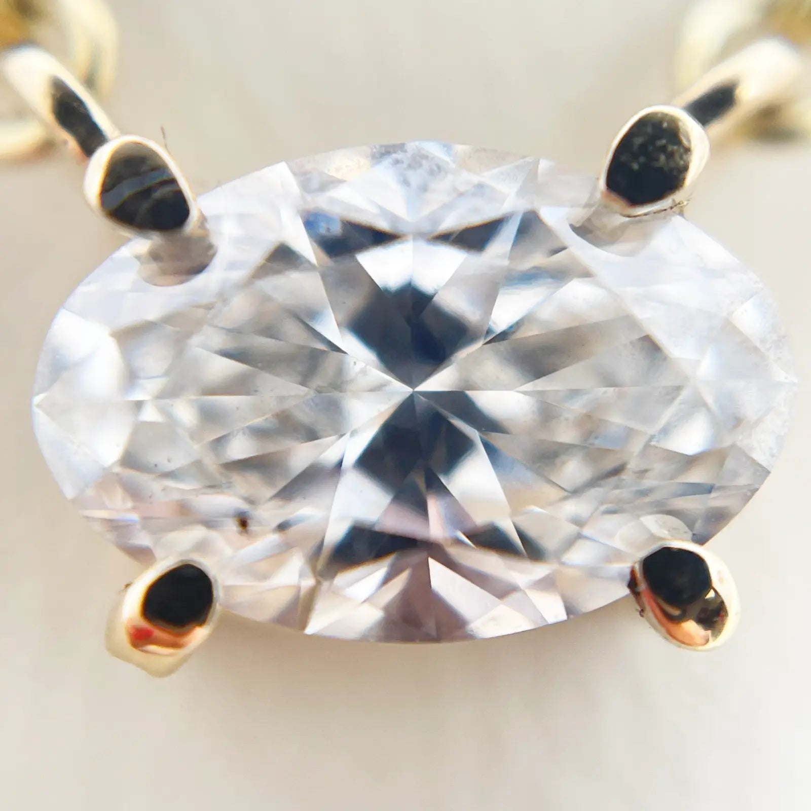 18ct Yellow Gold Lab Grown Oval Diamond 1.00ct Black Beads Mangalsutra Necklace IGI Certified 