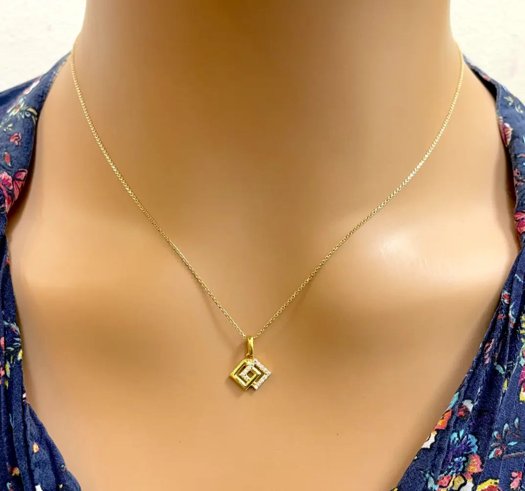 22ct Yellow Gold Cubic Zirconia Entwined Kite Shaped Pendant and Earrings Set 